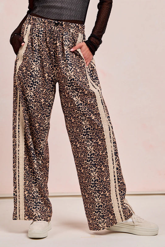 LEOPARD PRINTED PANTS SIDE CONTRAST LACE