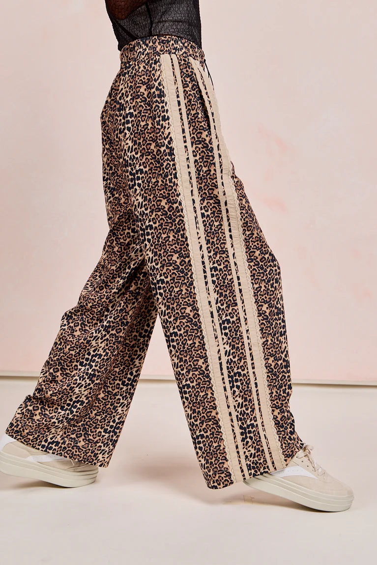 LEOPARD PRINTED PANTS SIDE CONTRAST LACE